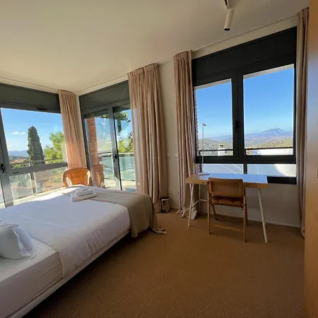Circles House Coliving & Coworking Apartment