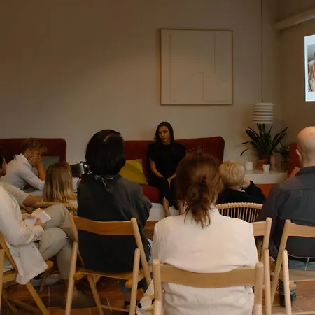 Circles House Coliving & Coworking דירה *