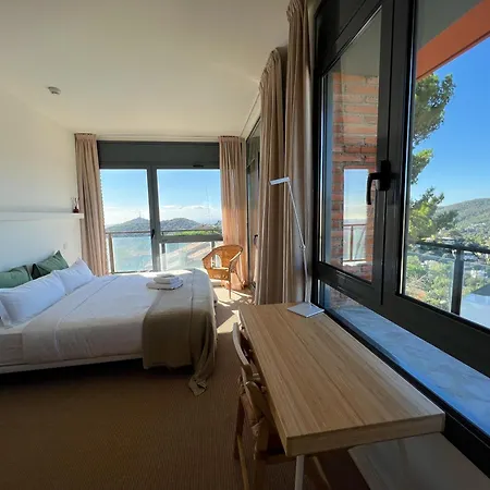 Circles House Coliving & Coworking *